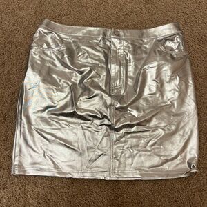 Stretchy Silver mini skirtt